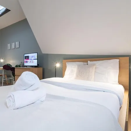 Grand Place And Equipped Studio! Apartment